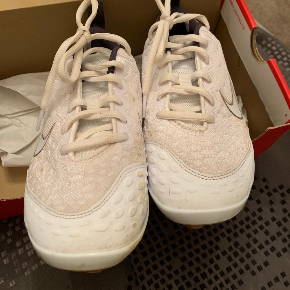 Cleats - Picture 4 of 4